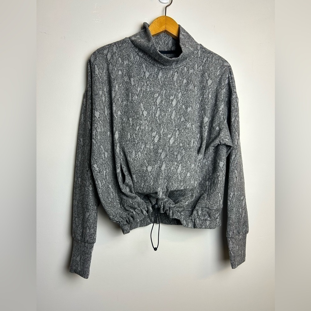 Kyodan Outdoor Women’s Size M thermal Stretch Long Sleeve Camping Hiking